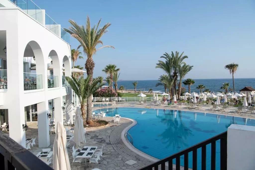 Villa Samantha Paphos Exterior photo