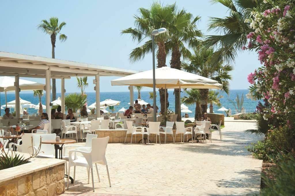 Villa Samantha Paphos Exterior photo